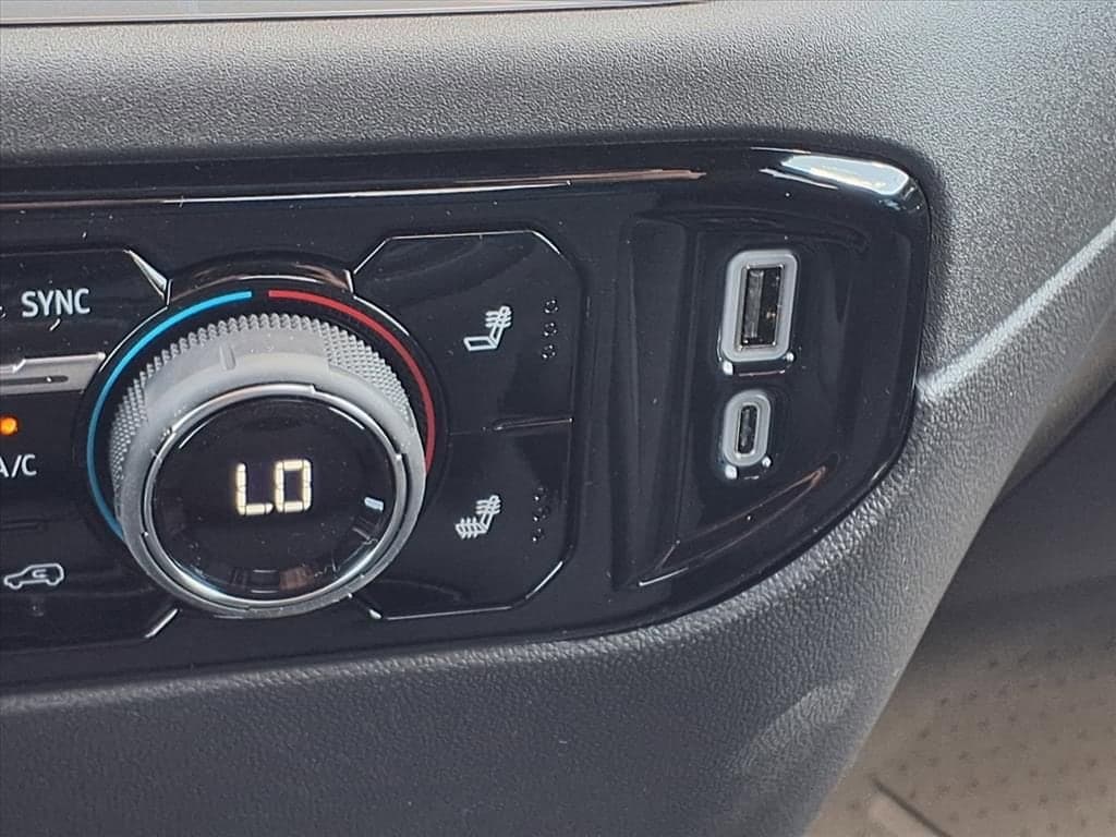 2026 Chevrolet Silverado 1500 - Image 18