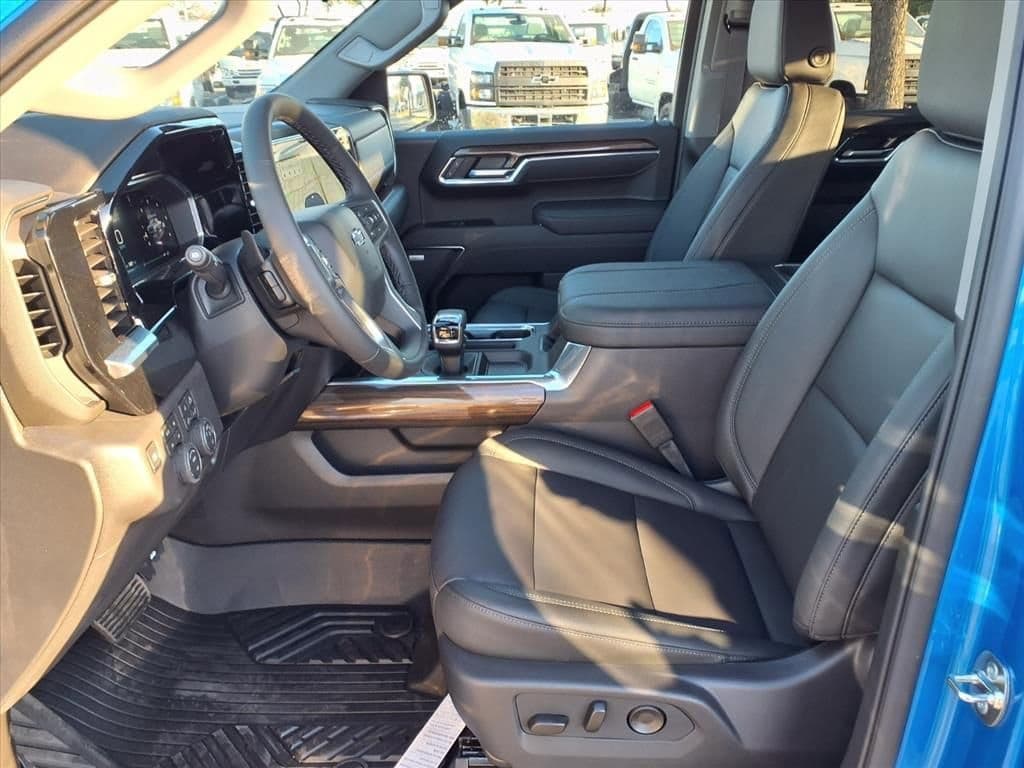 2026 Chevrolet Silverado 1500 - Image 6