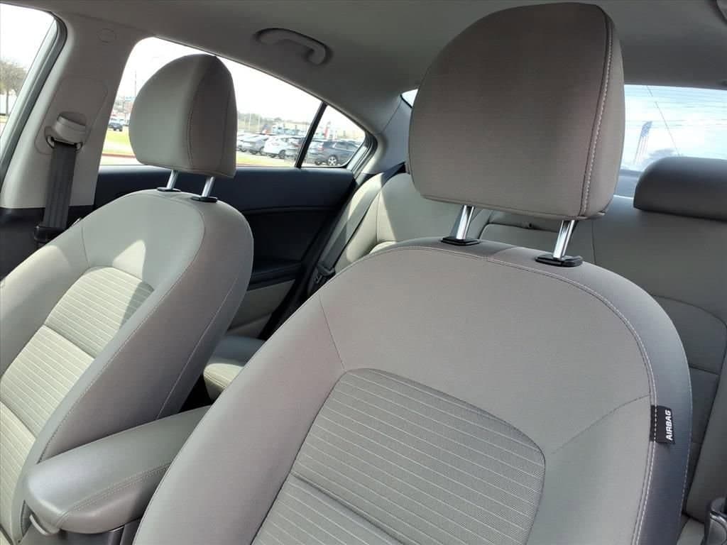 2015 Kia Forte - Image 15