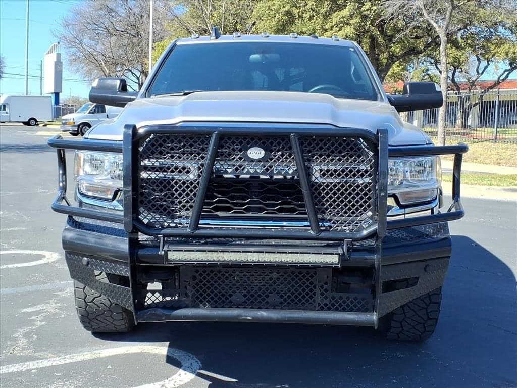 2022 Ram 2500 - Image 2