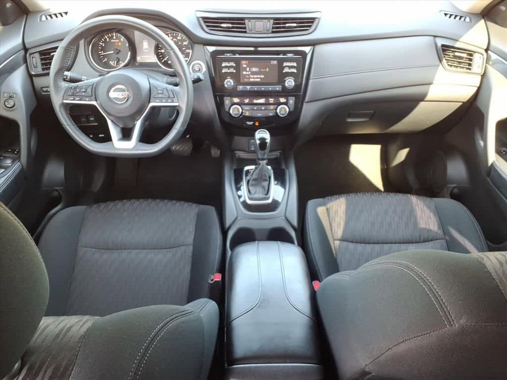 2017 Nissan Rogue - Image 24