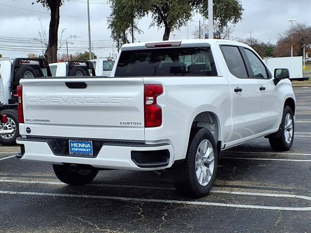 2026 Chevrolet Silverado 1500 - Image 4