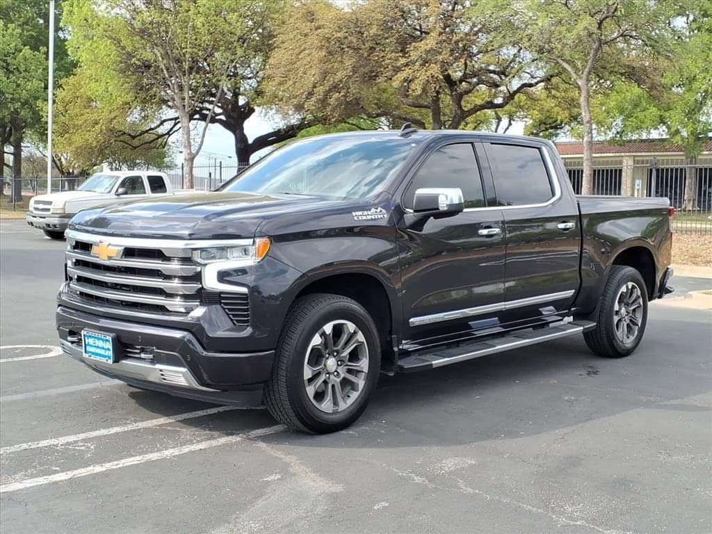 2023 Chevrolet Silverado 1500 - Image 4