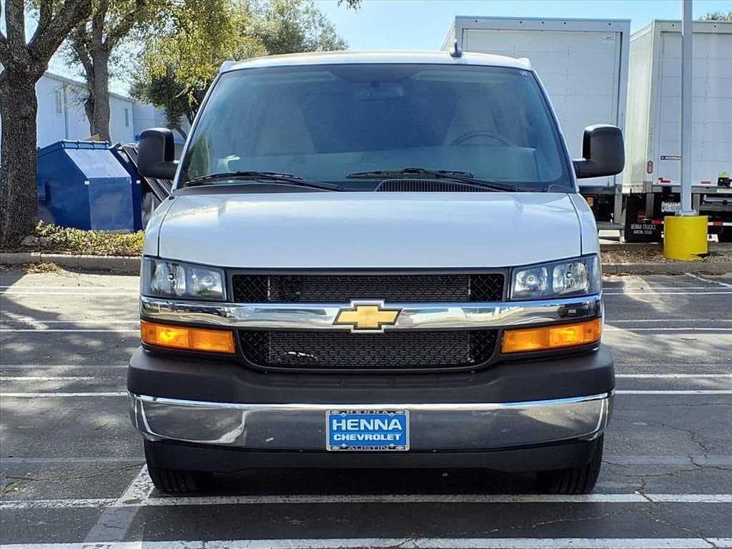 2026 Chevrolet Express Cargo - Image 2