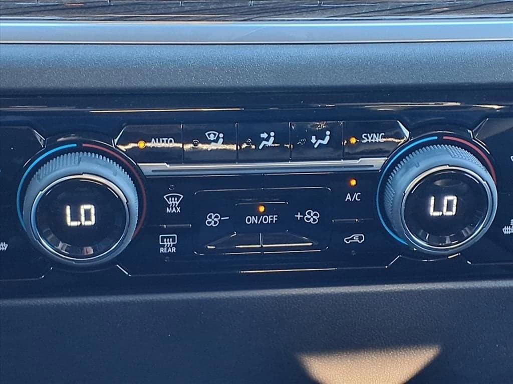 2026 Chevrolet Silverado 1500 - Image 17