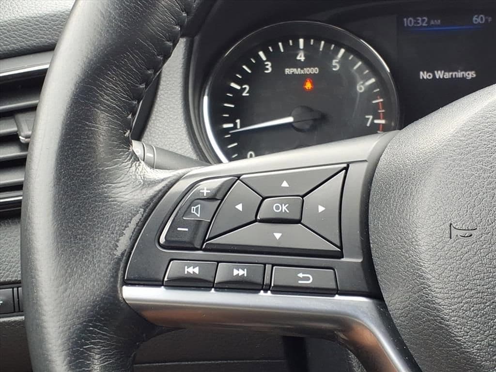 2018 Nissan Rogue - Image 27