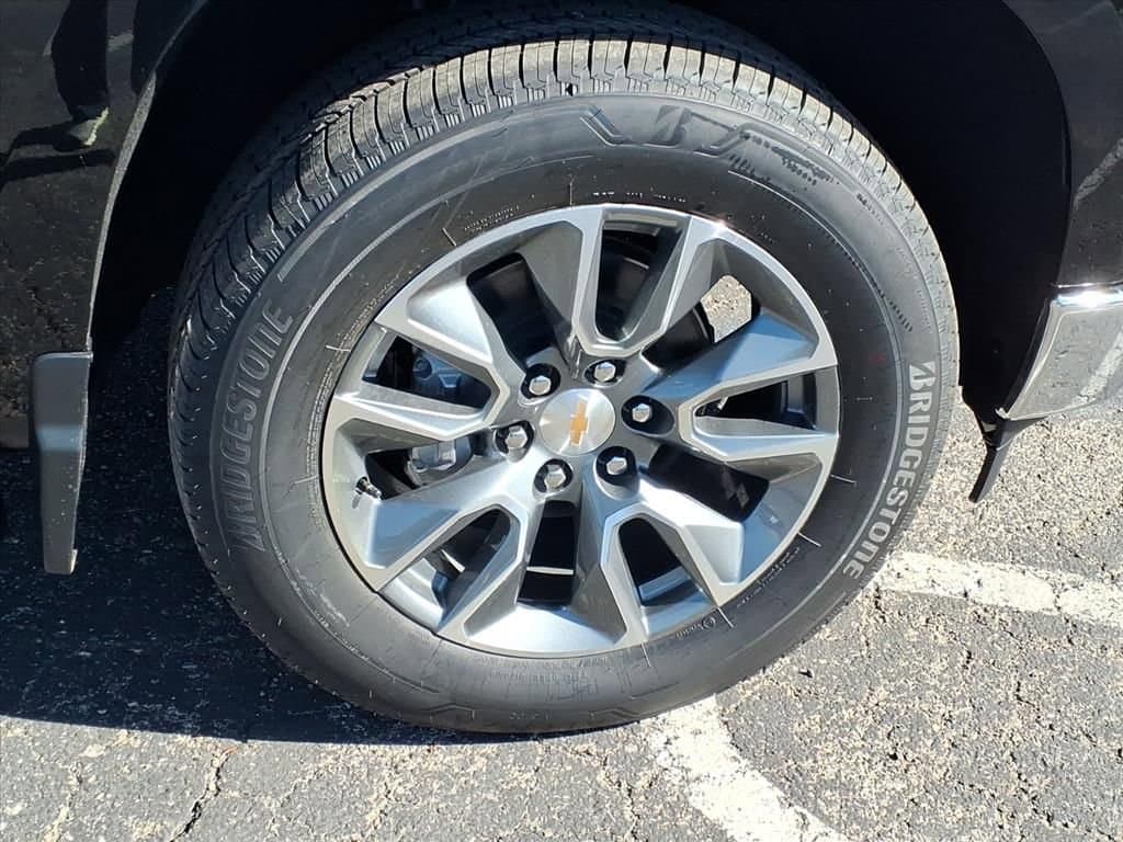 2026 Chevrolet Silverado 1500 - Image 4