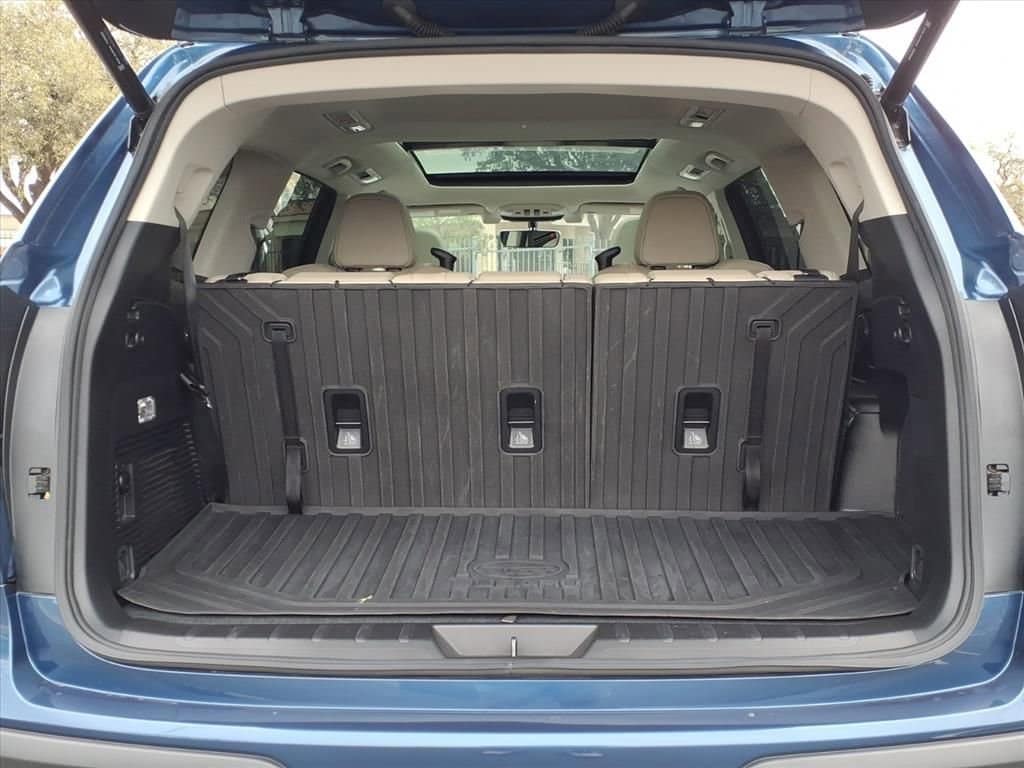 2022 Subaru Ascent - Image 12