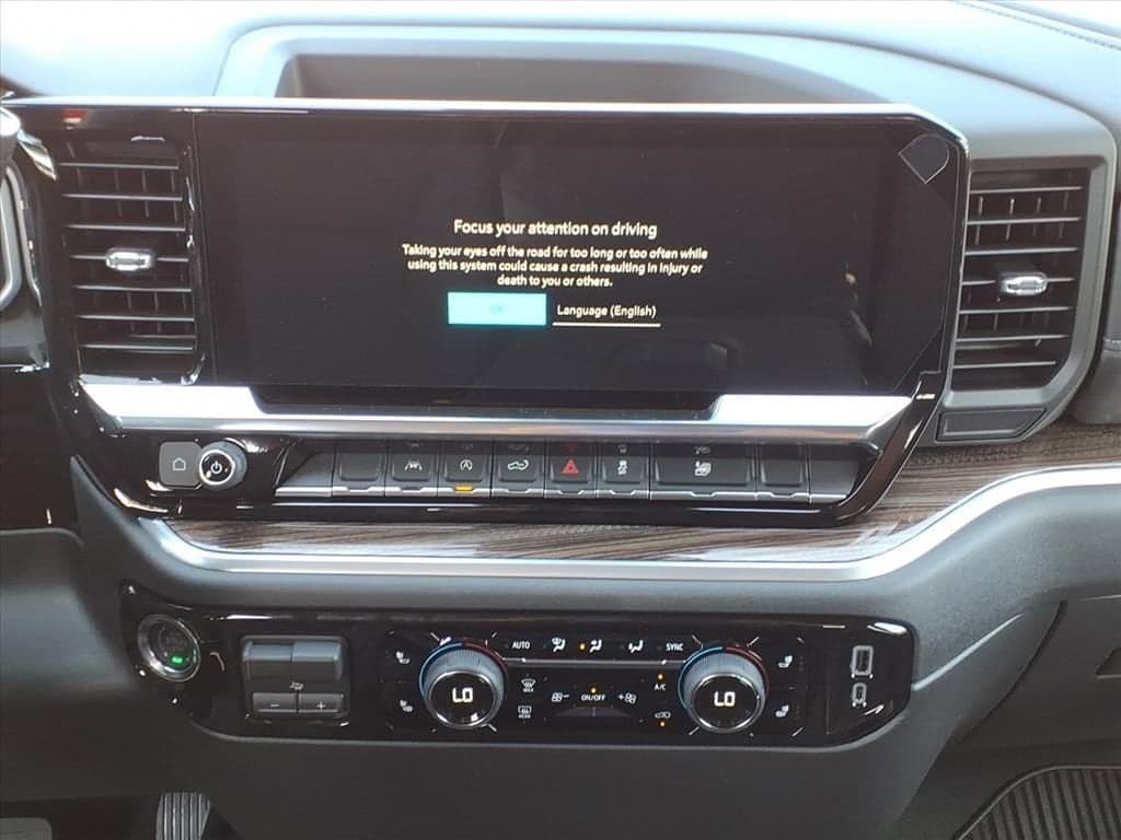 2026 Chevrolet Silverado 1500 - Image 13