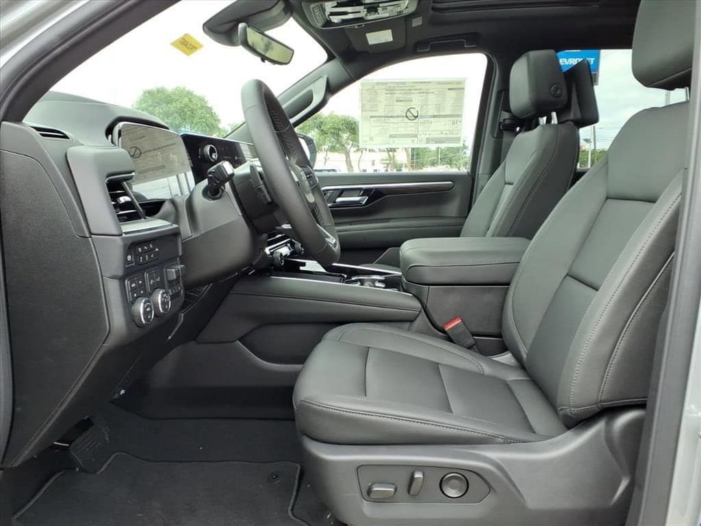 2026 Chevrolet Suburban - Image 16