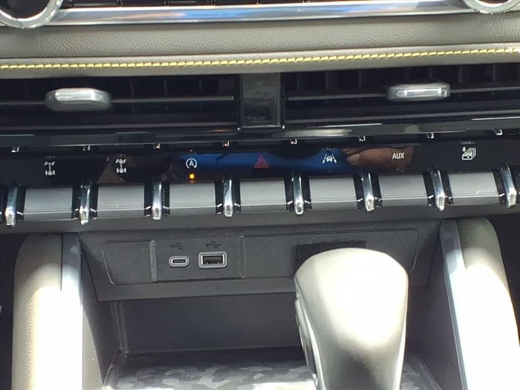 2024 Chevrolet Colorado - Image 26