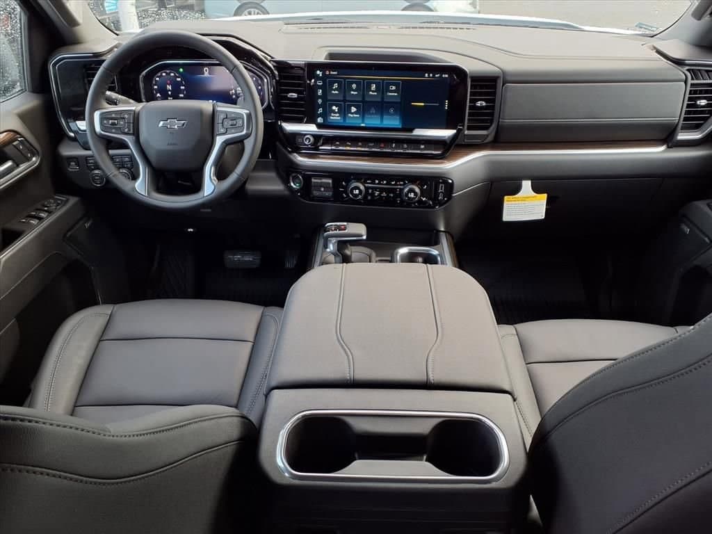 2026 Chevrolet Silverado 1500 - Image 7