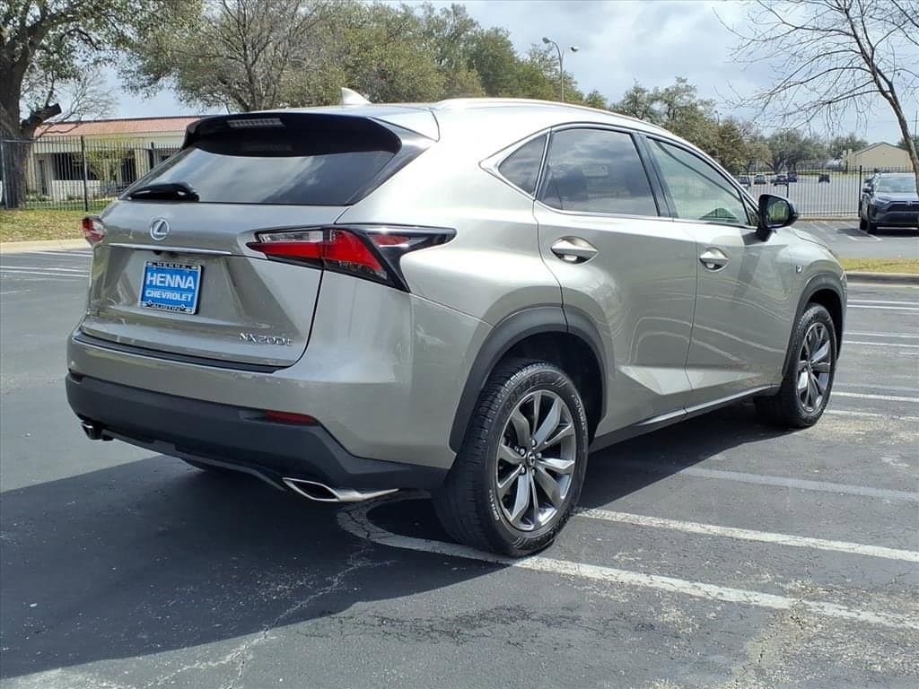 2017 LEXUS NX - Image 9