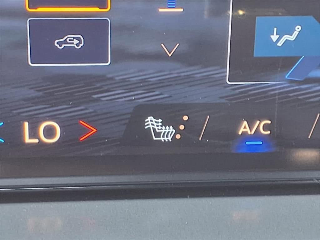 2026 Chevrolet Traverse - Image 14