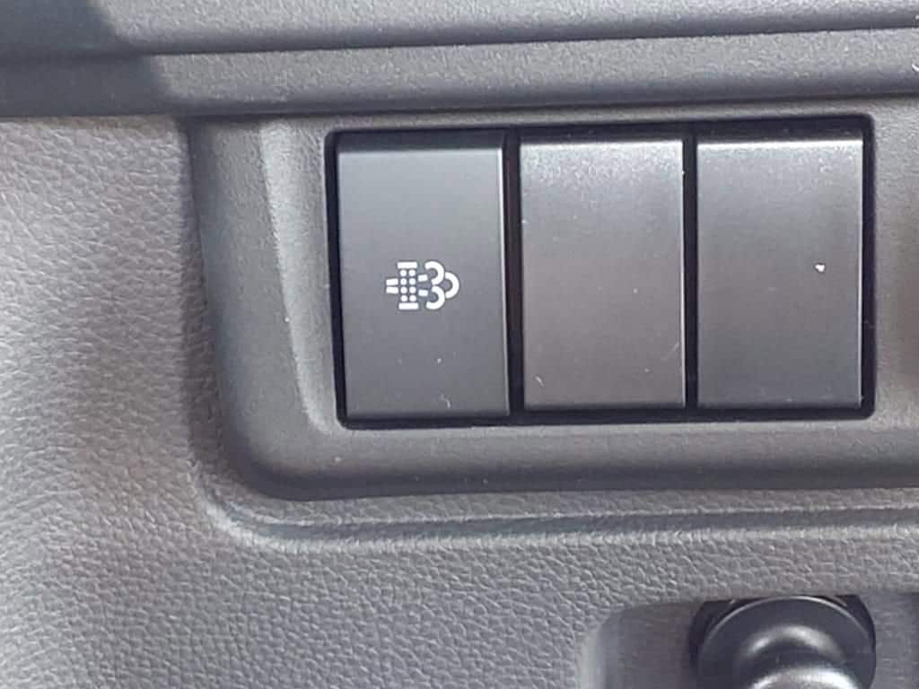 2025 Chevrolet Low Cab Forward 5500 XD - Image 10