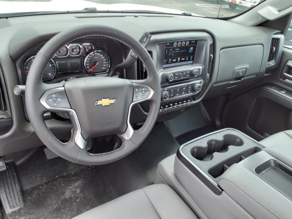 2024 Chevrolet Silverado 5500 HD - Image 7