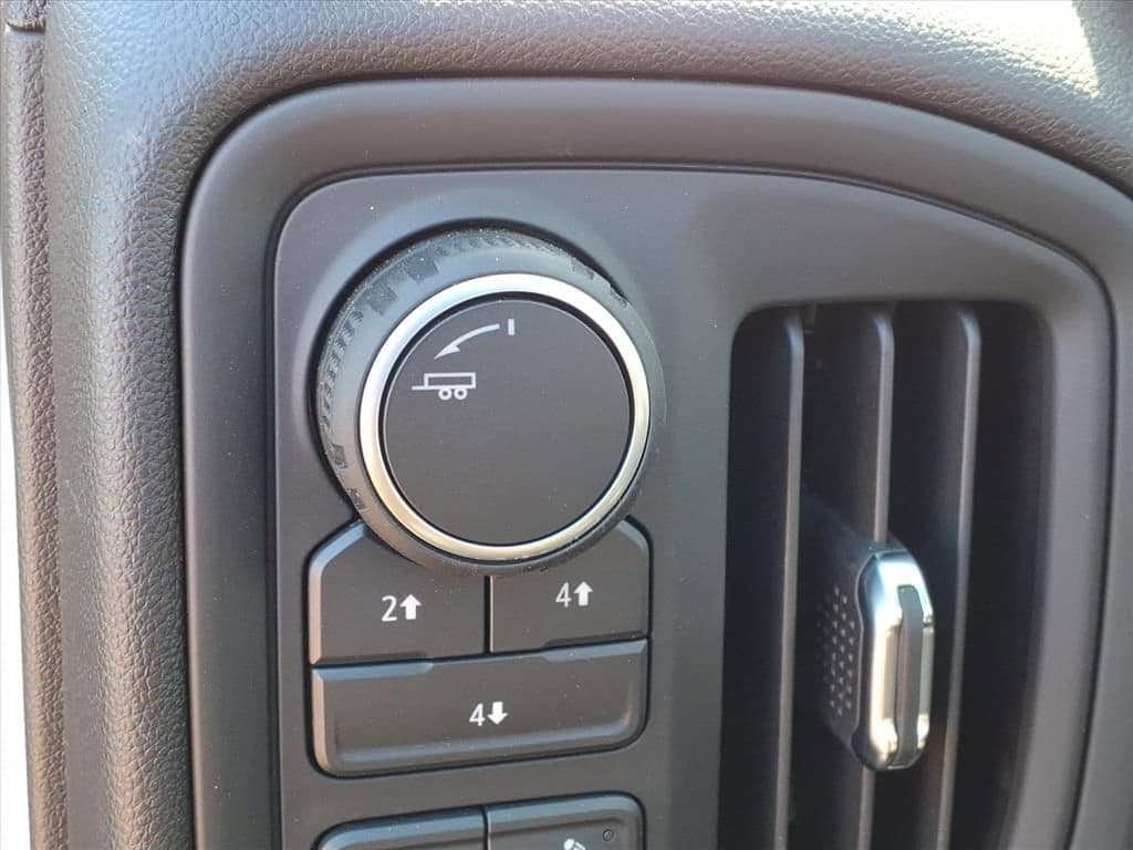 2026 Chevrolet Silverado 3500 HD Chassis Cab - Image 12