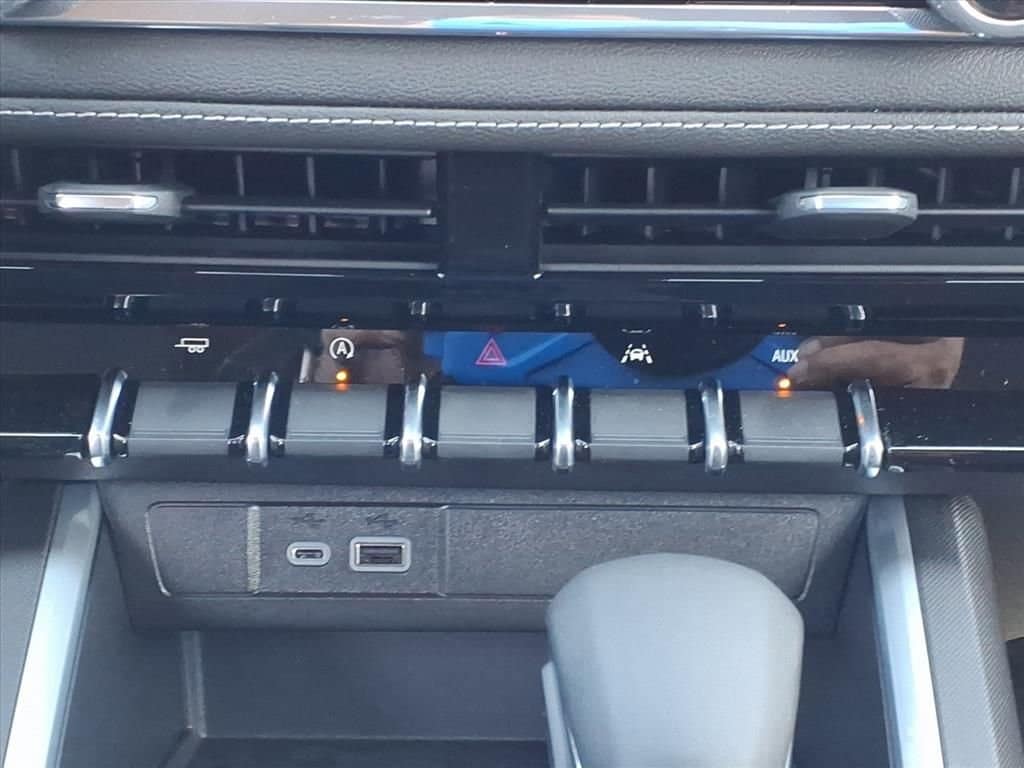 2026 Chevrolet Colorado - Image 15