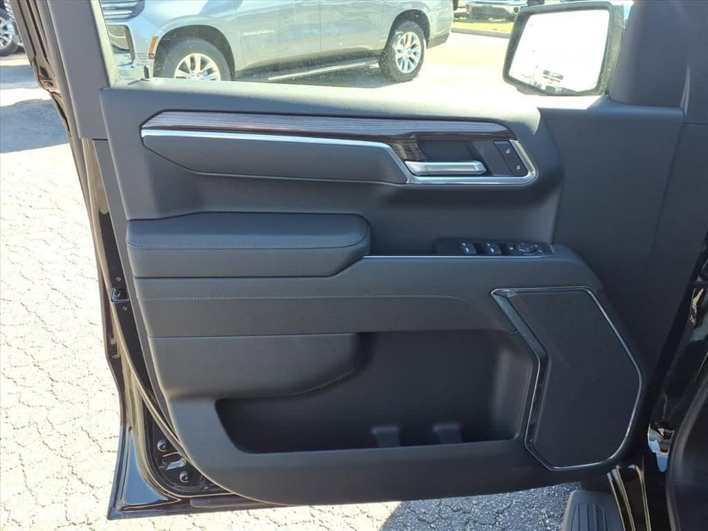 2026 Chevrolet Silverado 1500 - Image 8