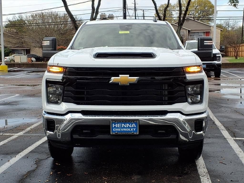 2026 Chevrolet Silverado 2500 HD - Image 2