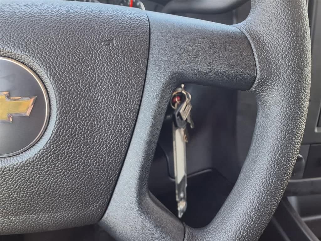 2025 Chevrolet Express Cutaway 3500 - Image 19