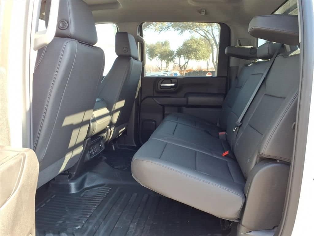 2026 Chevrolet Silverado 3500 HD Chassis Cab - Image 22