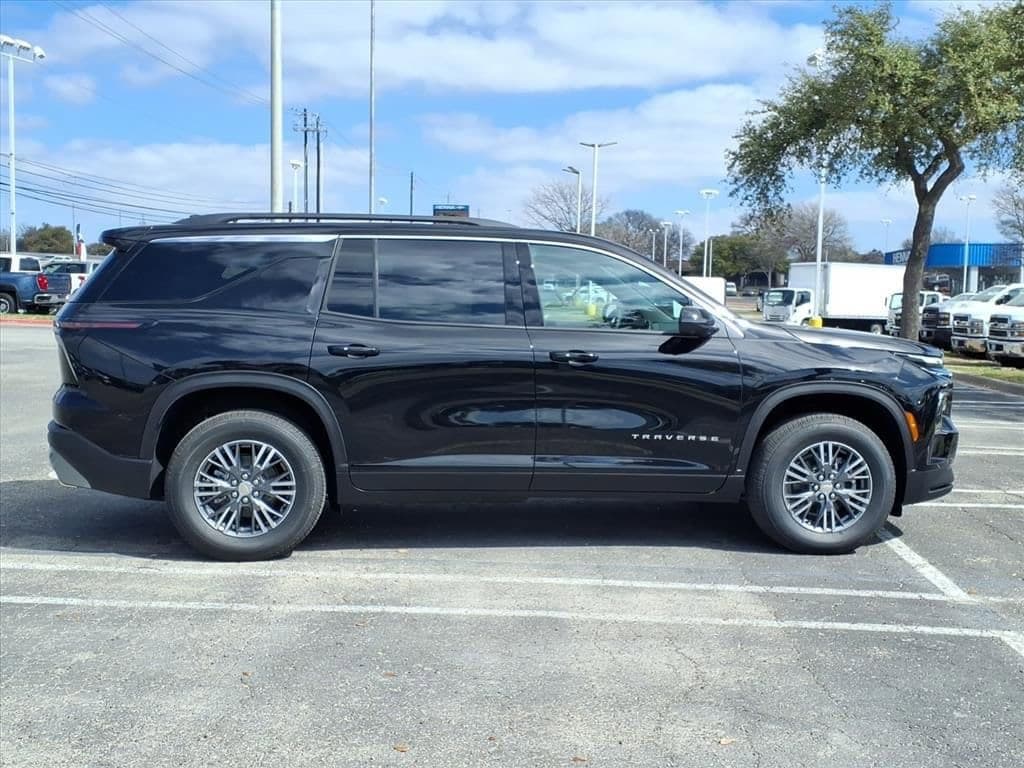 2026 Chevrolet Traverse - Image 5