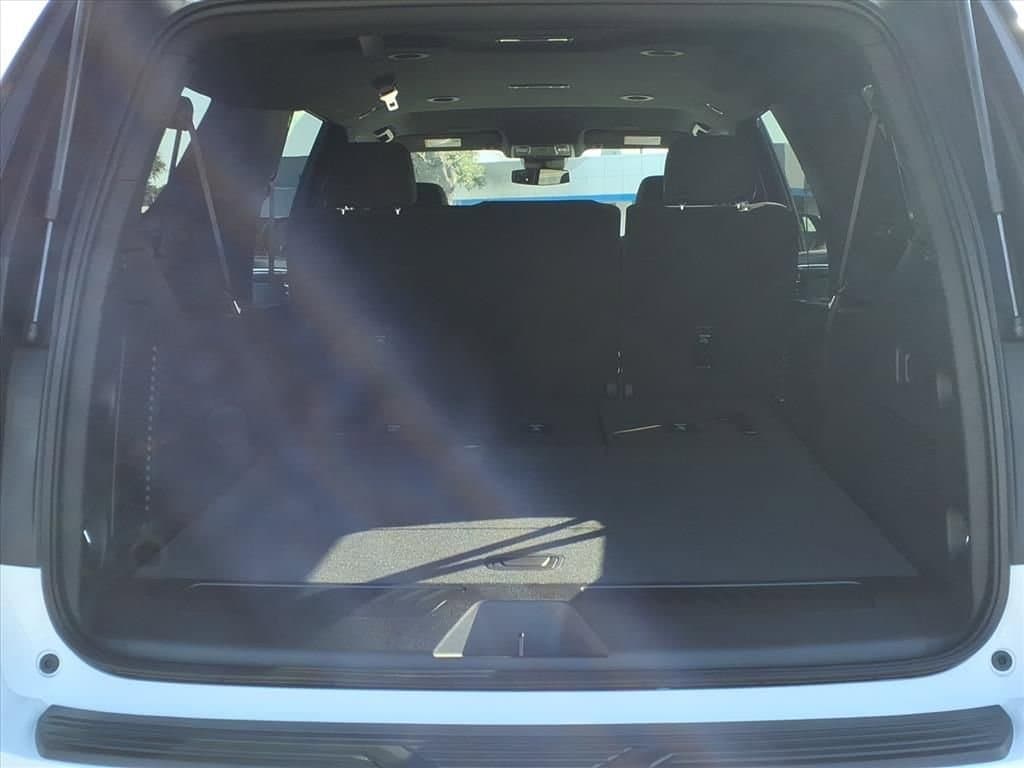 2026 Chevrolet Suburban - Image 7