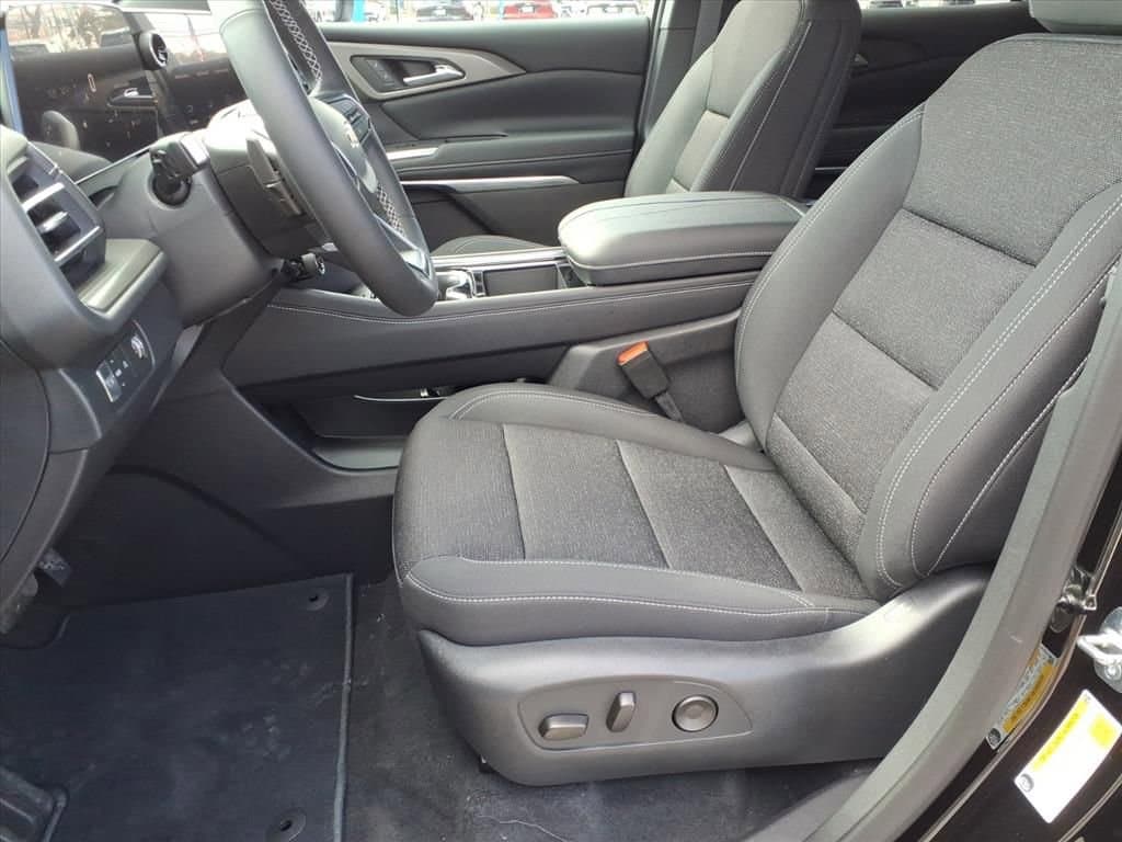 2026 Chevrolet Traverse - Image 12