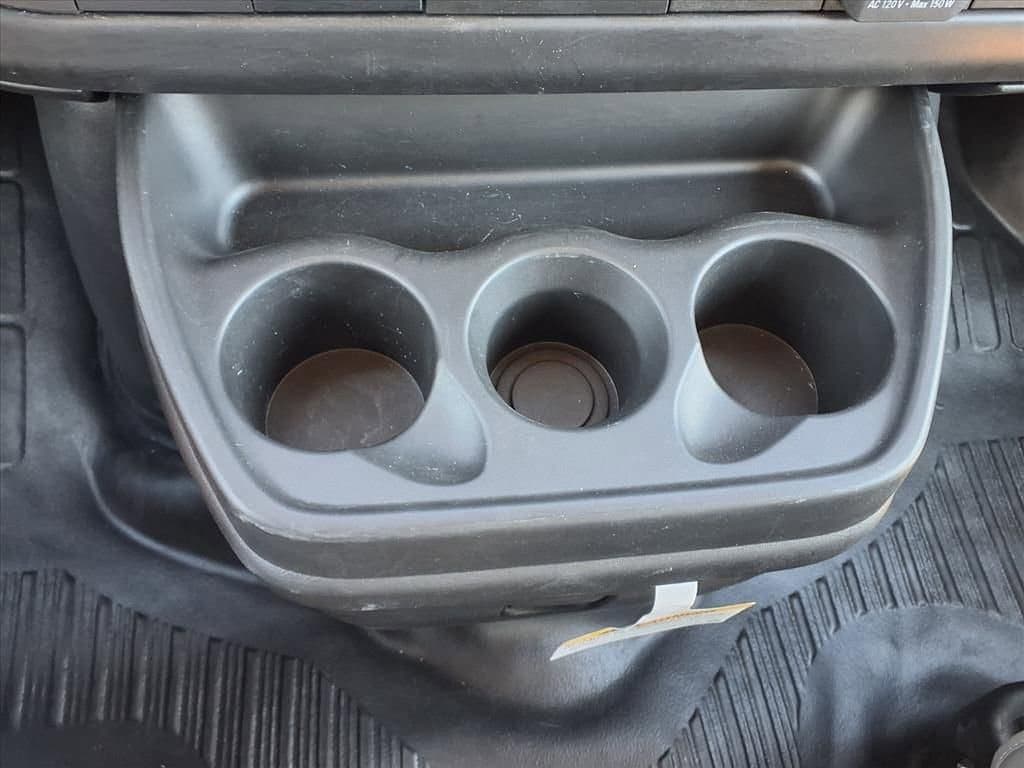 2025 Chevrolet Express Cutaway 3500 - Image 15