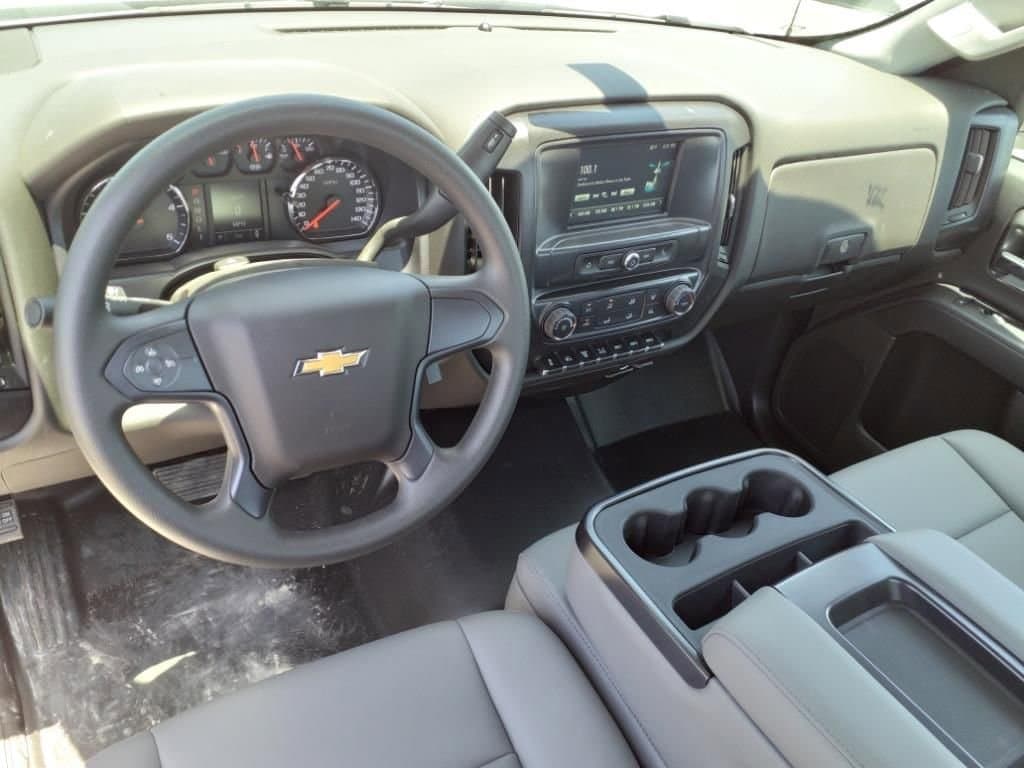 2023 Chevrolet Silverado 5500 HD - Image 8
