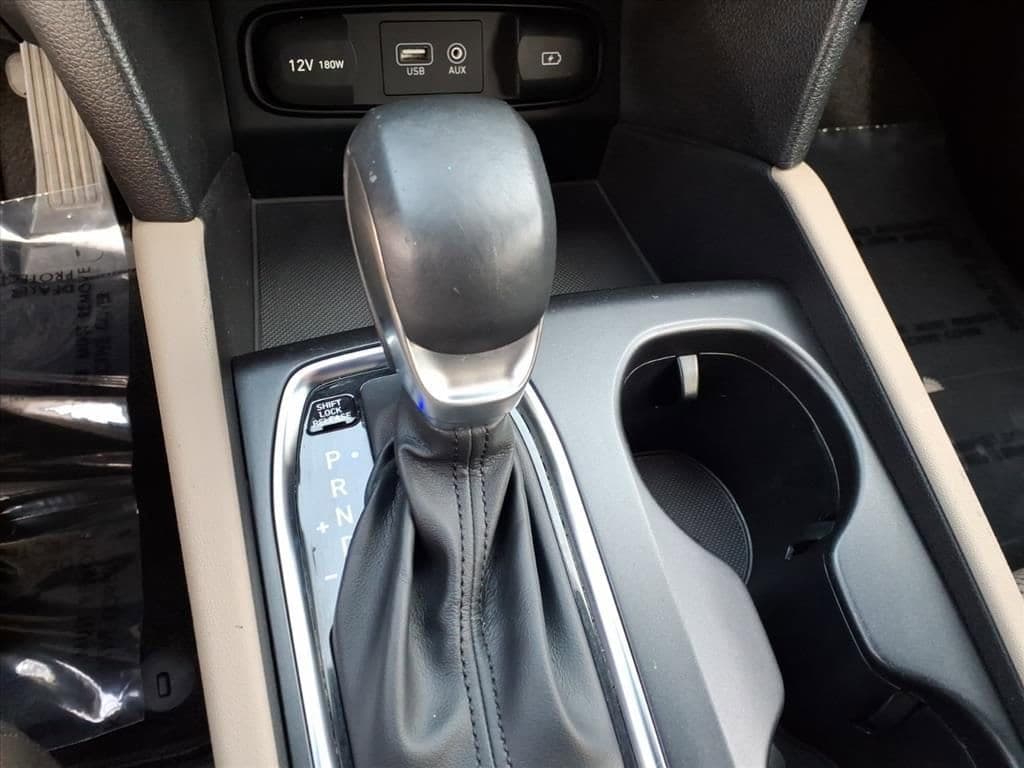 2019 Hyundai Santa Fe - Image 28