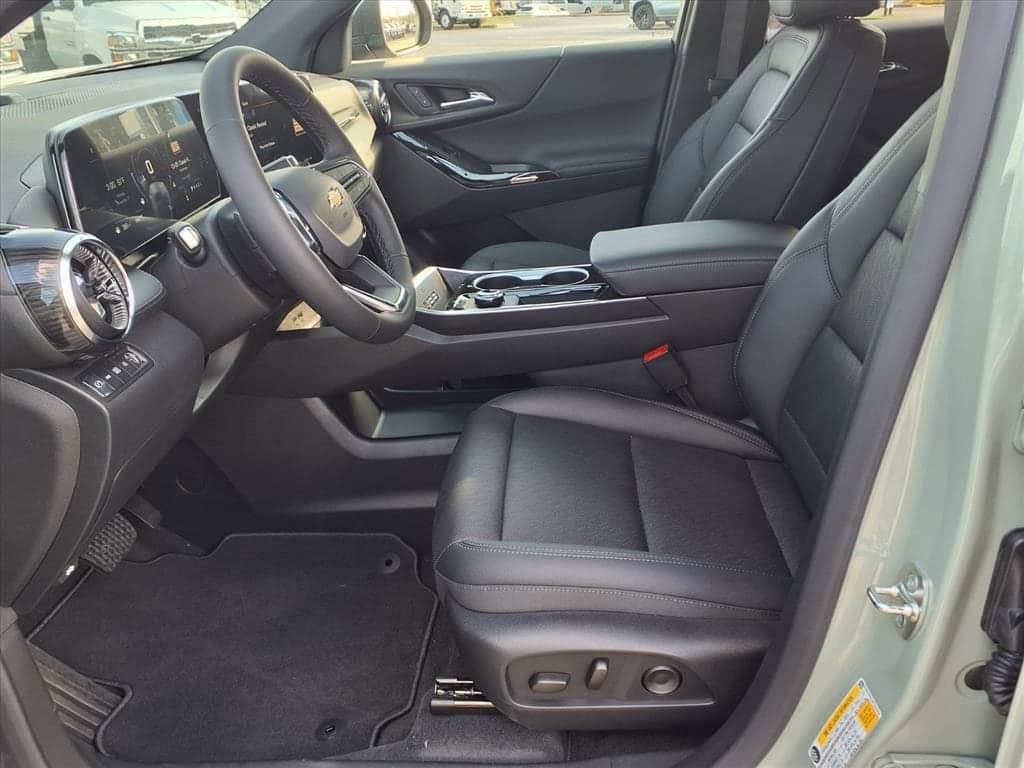 2026 Chevrolet Equinox - Image 6