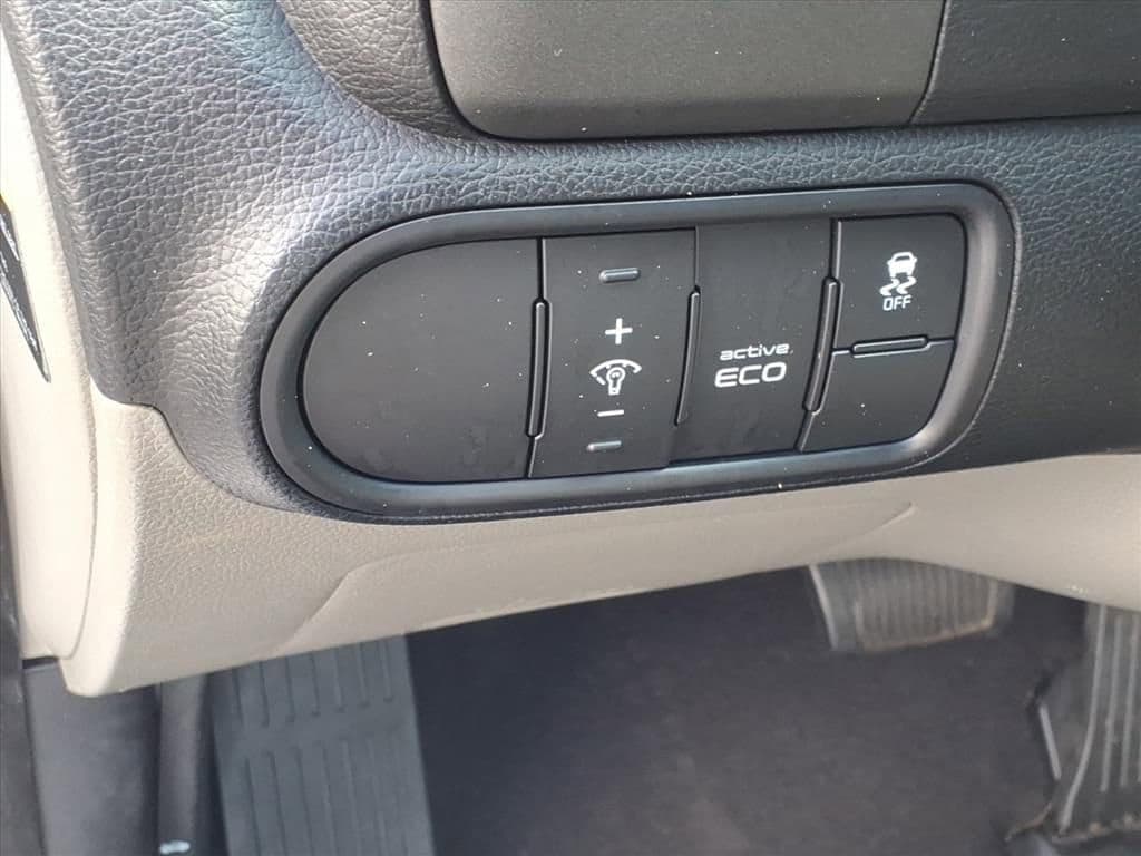 2015 Kia Forte - Image 13