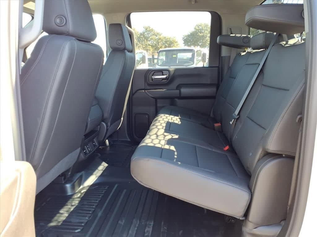 2026 Chevrolet Silverado 3500 HD Chassis Cab - Image 16