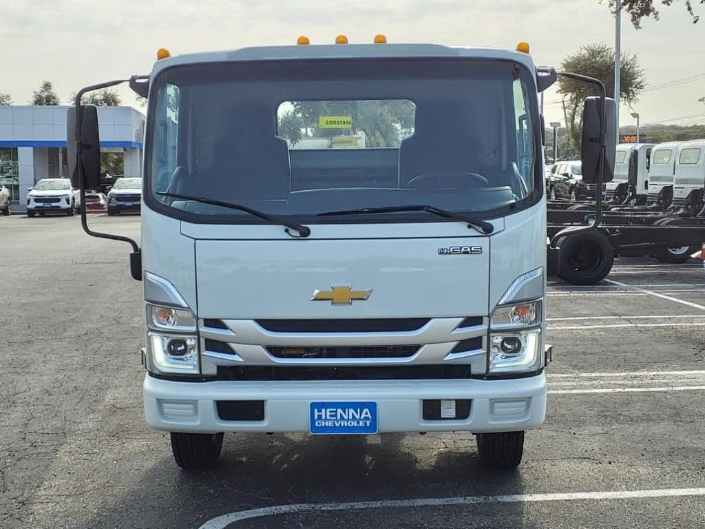 2025 Chevrolet Low Cab Forward 5500 XG - Image 2