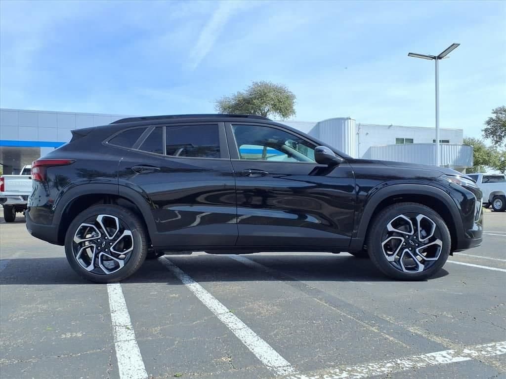 2026 Chevrolet Trax - Image 4