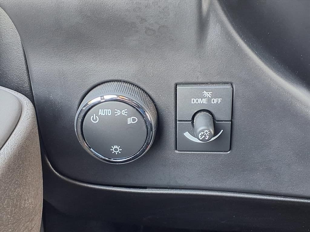 2025 Chevrolet Express Cutaway 3500 - Image 9