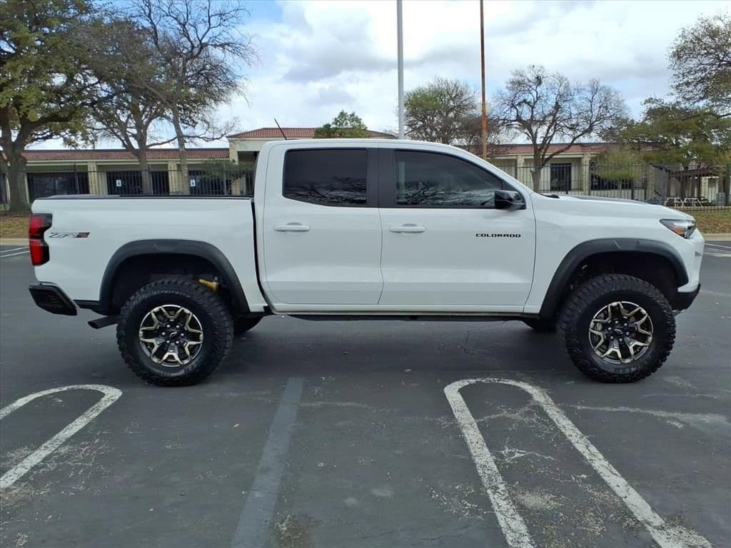 2024 Chevrolet Colorado - Image 6