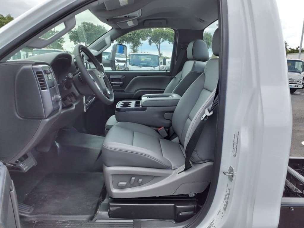 2024 Chevrolet Silverado 6500 HD - Image 6