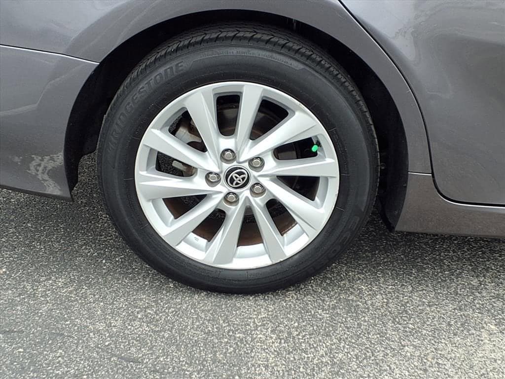 2021 Toyota Camry - Image 5