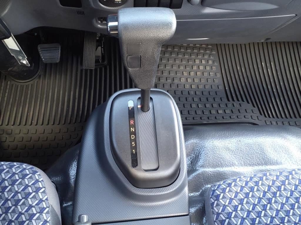 2025 Chevrolet Low Cab Forward 4500 HG - Image 15