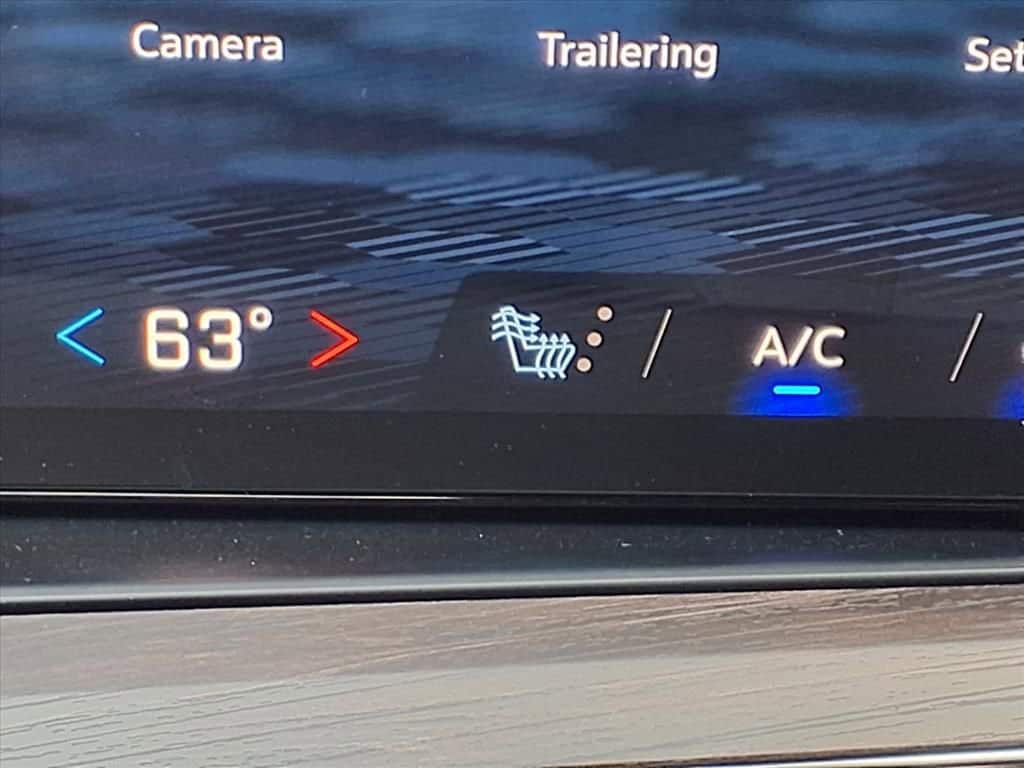 2026 Chevrolet Suburban - Image 17