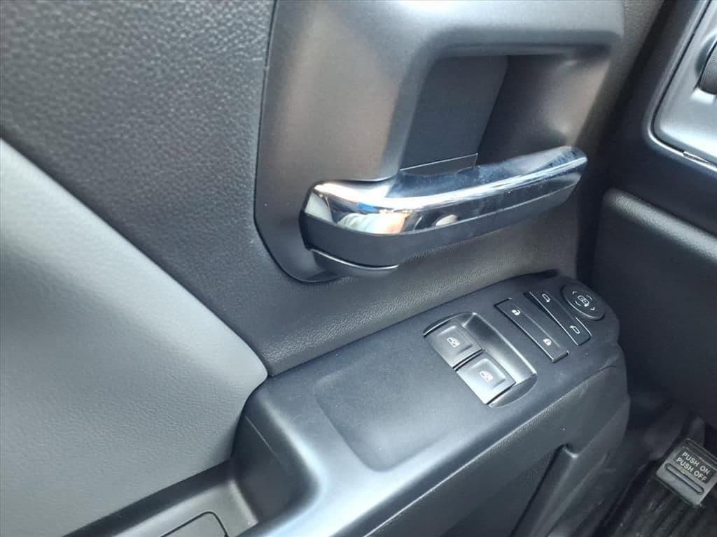 2024 Chevrolet Silverado 5500 HD - Image 19