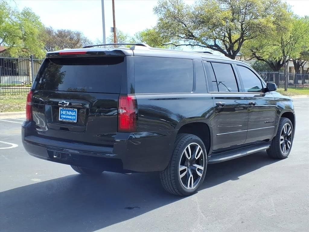 2019 Chevrolet Suburban - Image 9