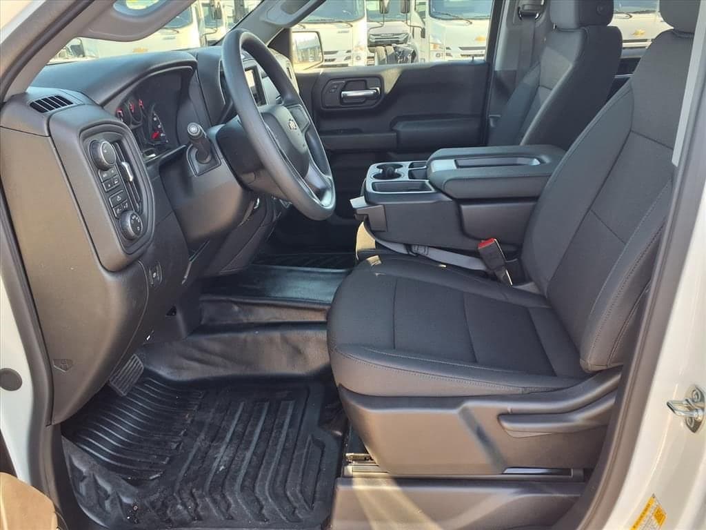 2026 Chevrolet Silverado 1500 - Image 6