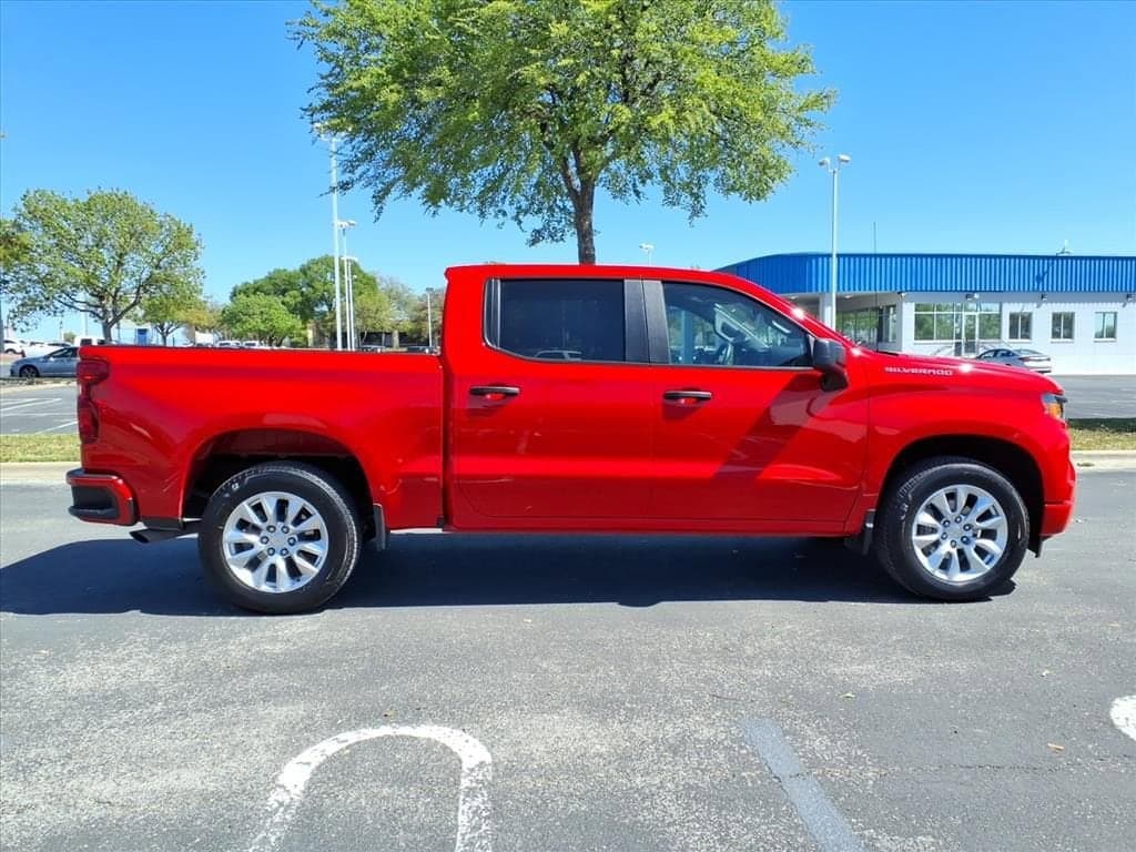 2026 Chevrolet Silverado 1500 - Image 6