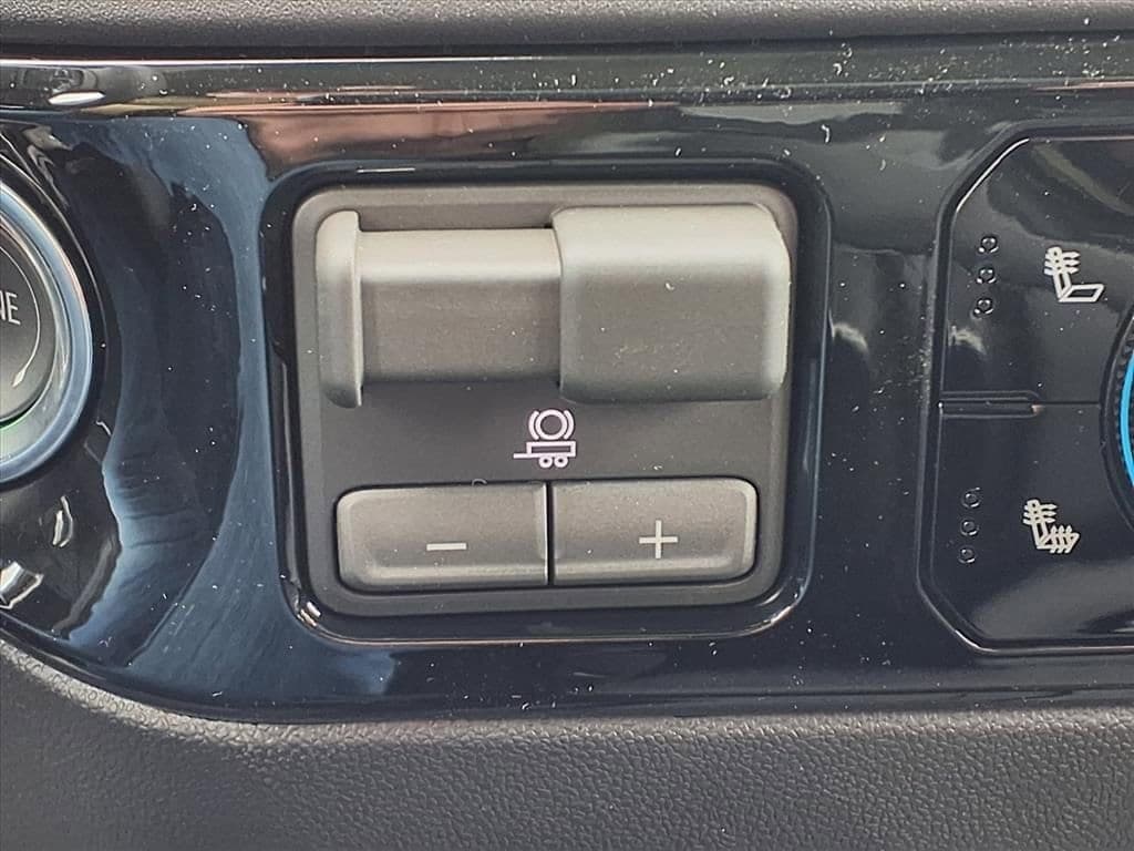 2026 Chevrolet Silverado 1500 - Image 10