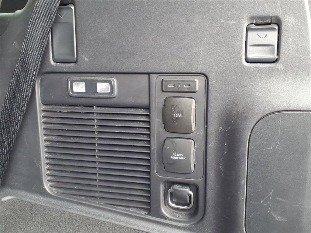 2025 Ford Expedition - Image 14