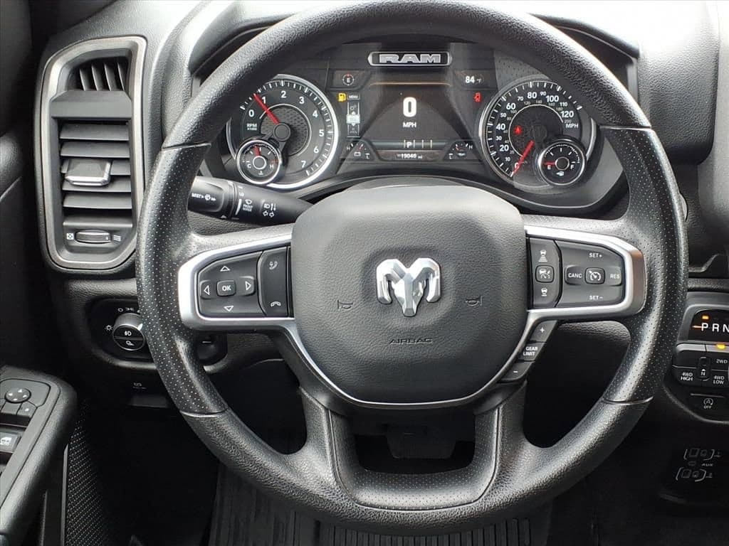 2025 Ram 1500 - Image 24